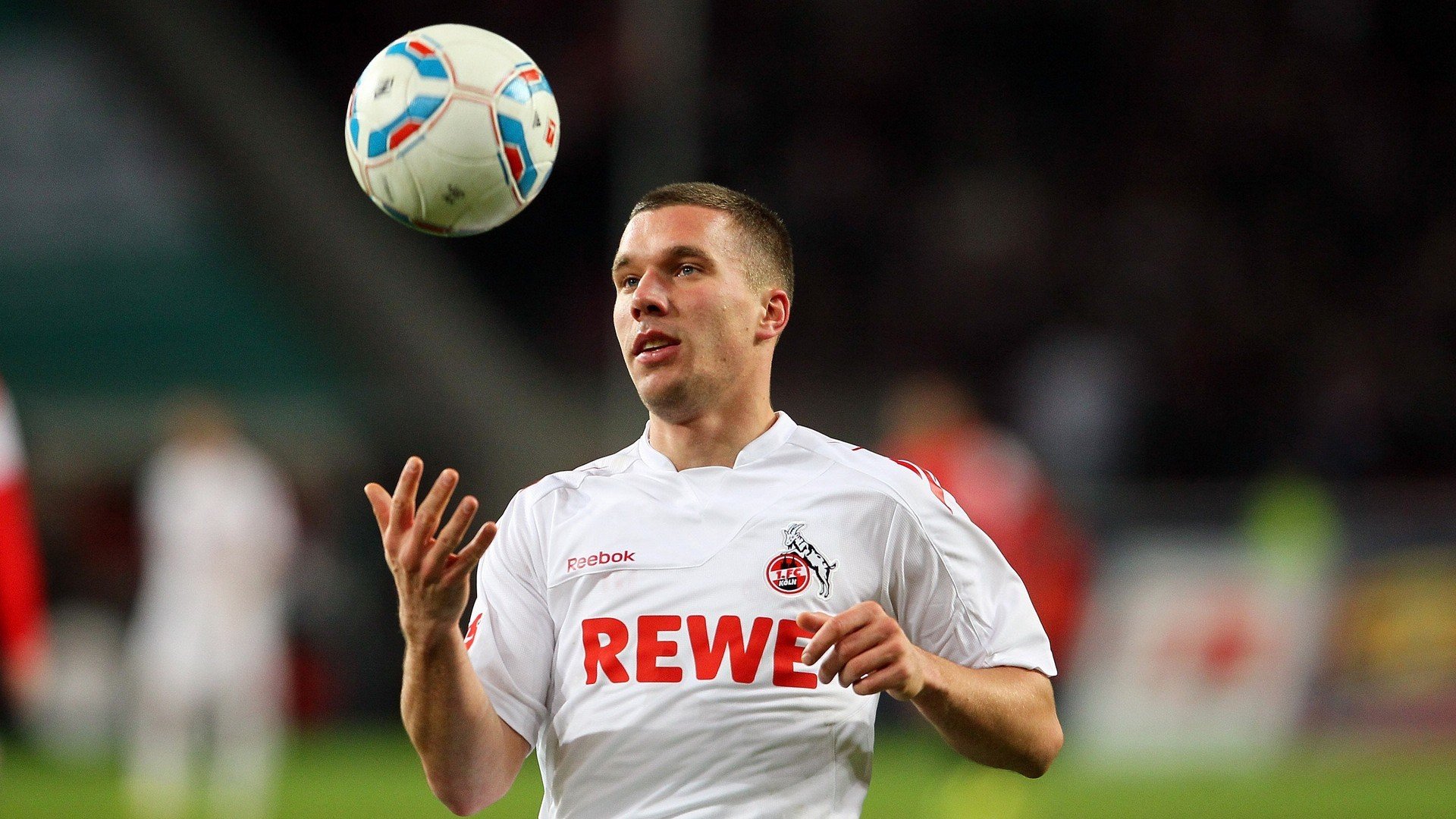 中国足球俱乐部推动球员参与环保公益活动，足球公益项目简介